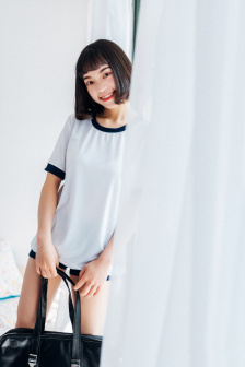 《诱人的秘书》