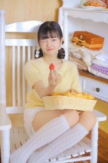 恶狼嘴里的小白兔